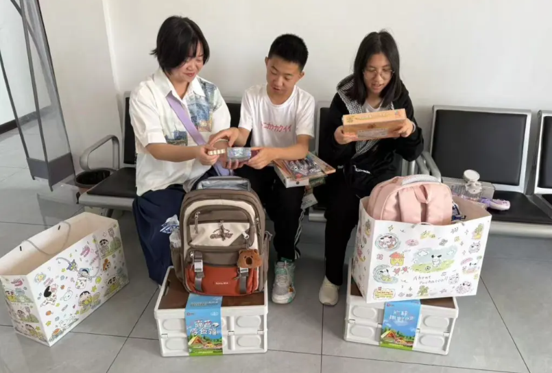 “爱心妈妈”暖童心 结对关爱护成长 | 市城发集团开展“爱心妈妈”结对帮扶关爱活动