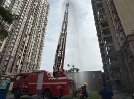 筑牢安全防线！鸿兴公司开展“消防安全进社区”活动